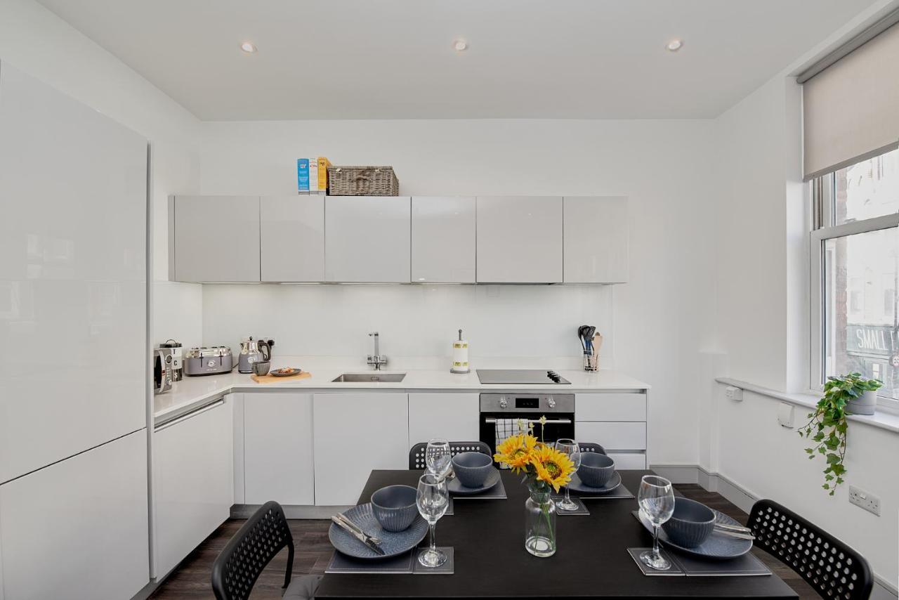 High Spec 2 Bed Apartment W/Parking Available 伦敦 外观 照片